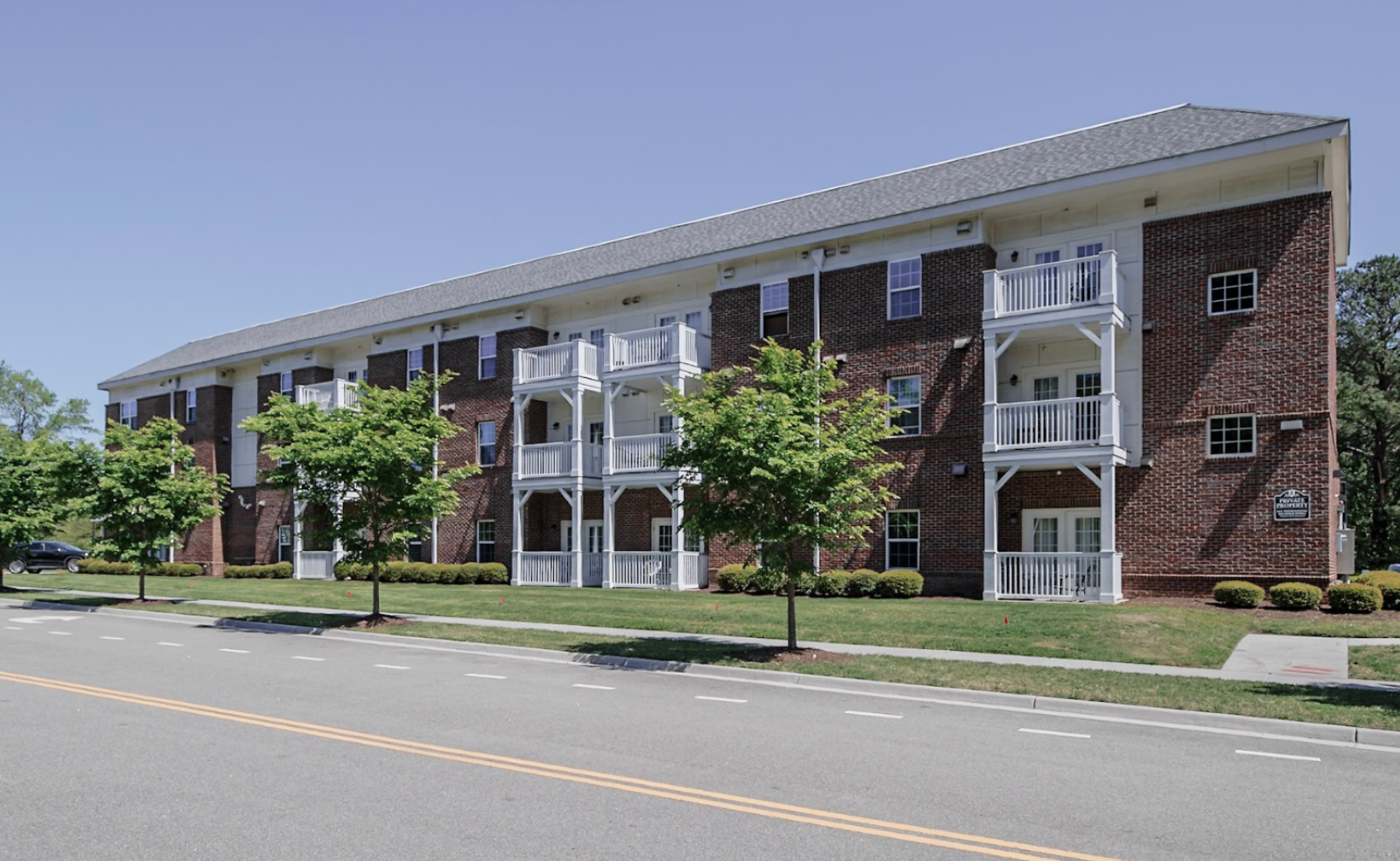 Exterior of Tranquility at the Lakes