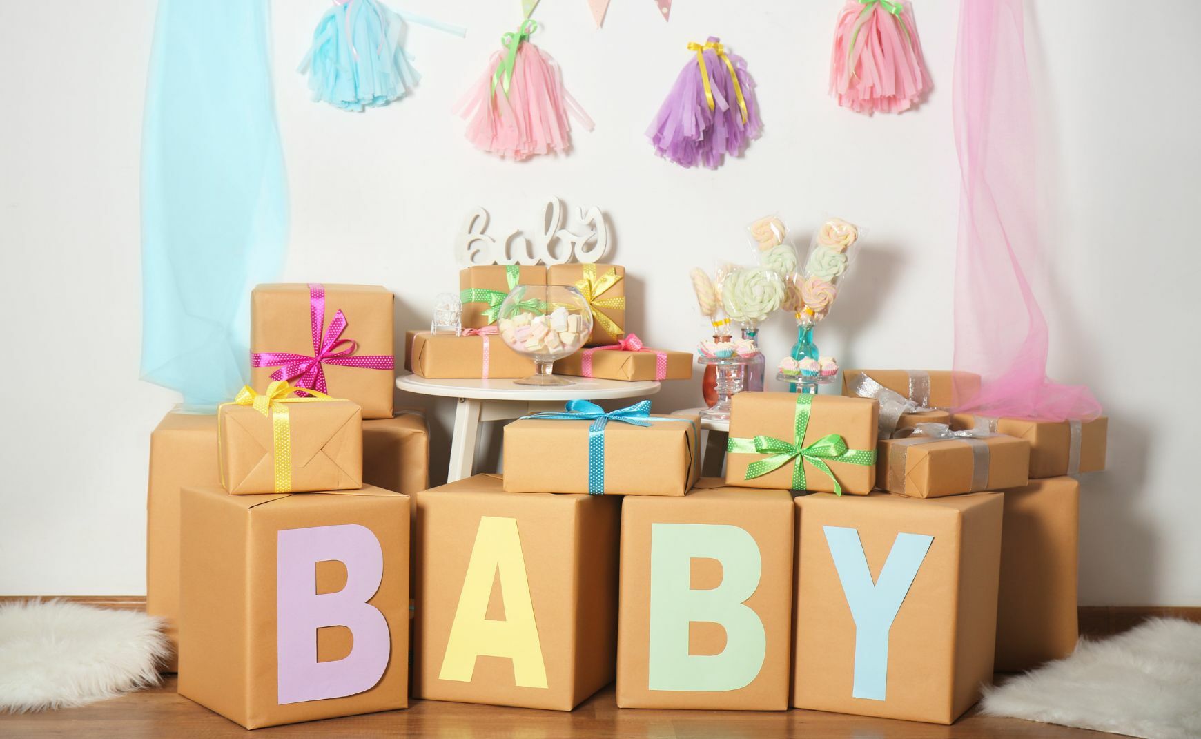 Baby shower decor