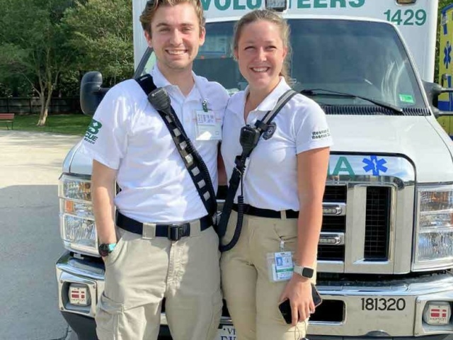 VBVRS members stopped by for a quick meal at R8 during EMS Week