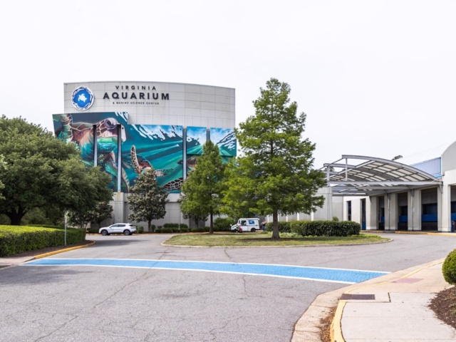 Virginia Aquarium entrance