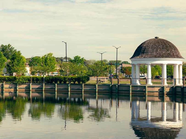 Kempsville Gazebo and lake