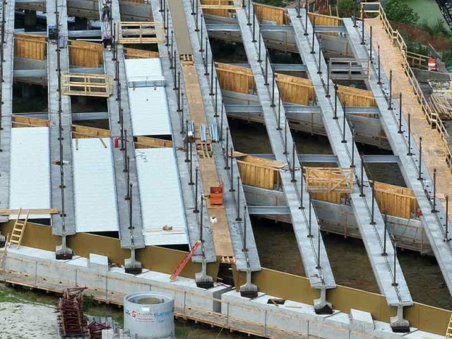 Photo 1 new roadway bridge
